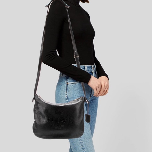 Authentic Loewe leather messenger bag - Picture 2 of 6